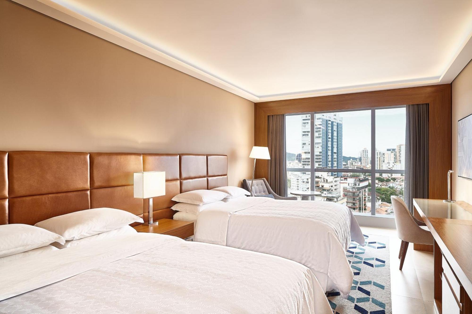 Sheraton Santos Hotel Luaran gambar A guest room at the hotel