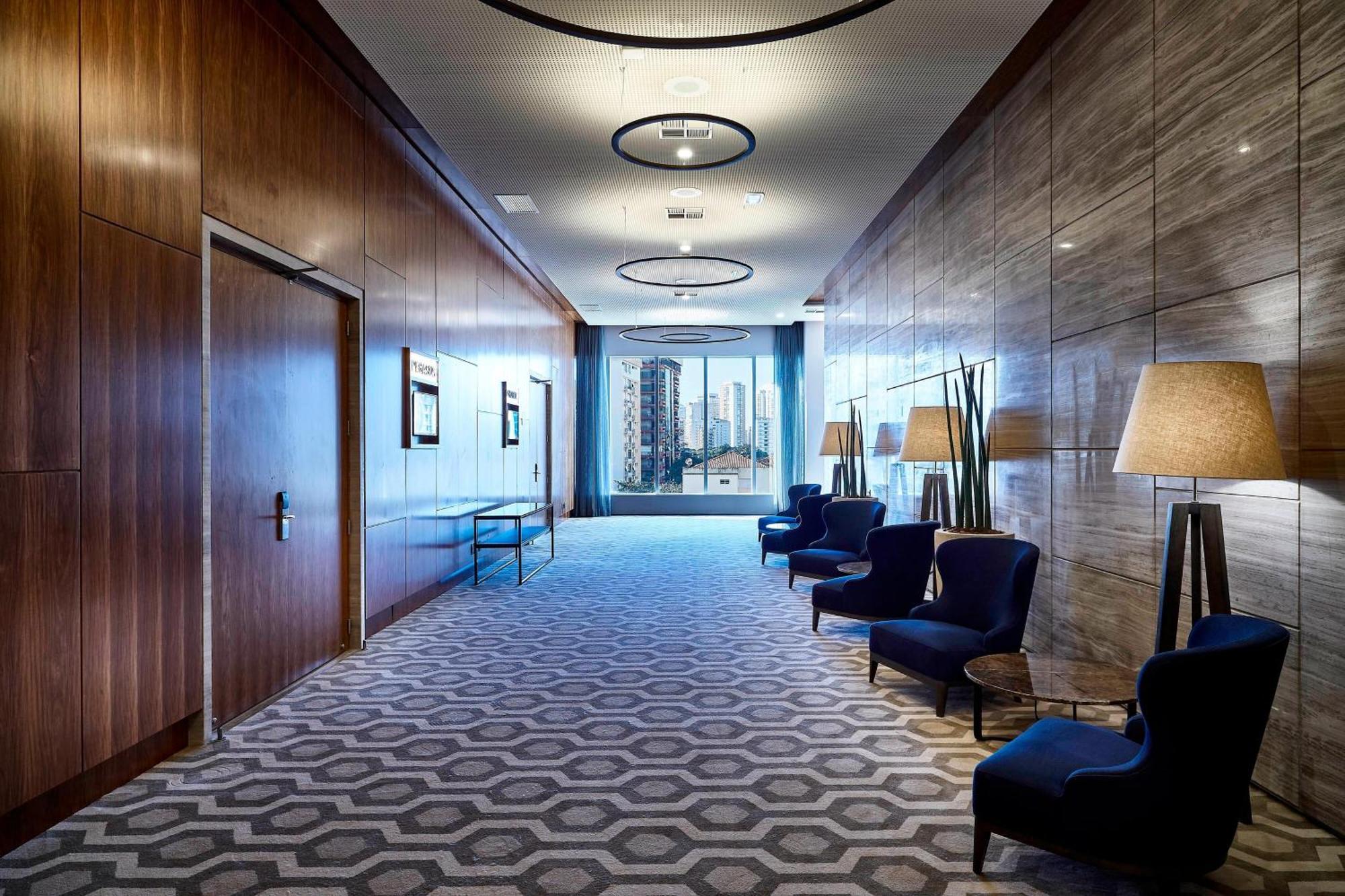 Sheraton Santos Hotel Luaran gambar The interior of the hotel