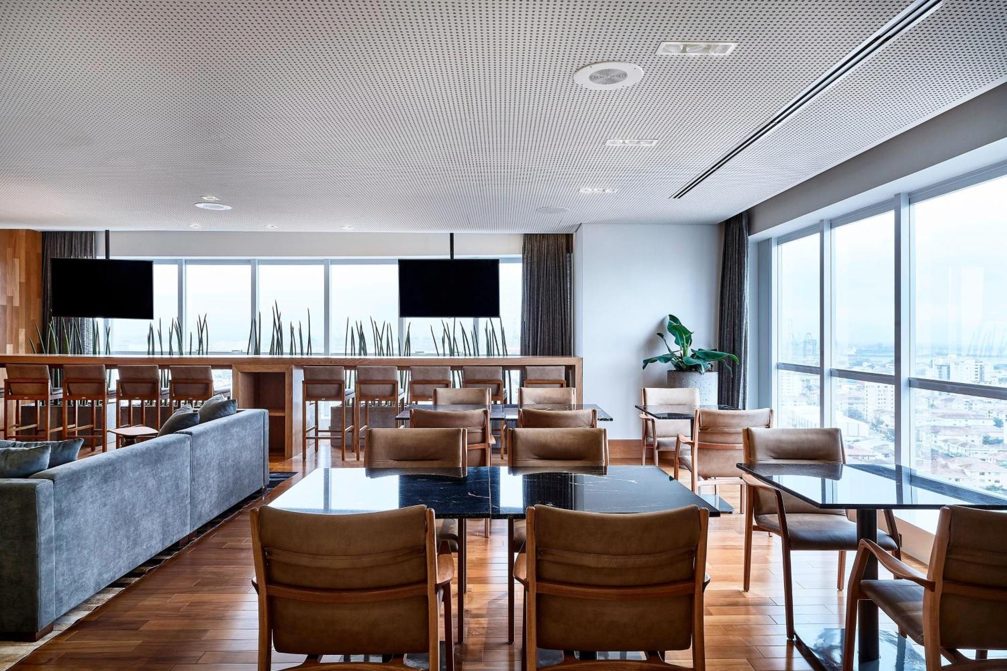 Sheraton Santos Hotel Luaran gambar The lounge at Haneda Airport